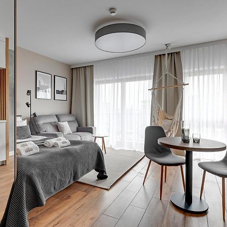 Nadmotlawie Riverside - Sauna, Gym & Parking By Downtown Apartments غدانسك المظهر الخارجي الصورة