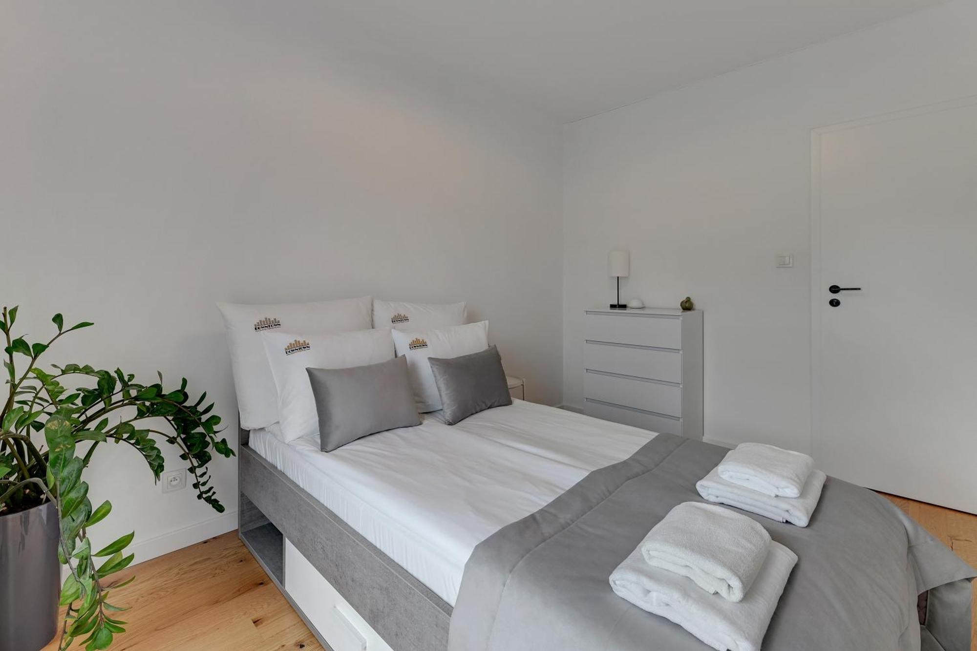 Nadmotlawie Riverside - Sauna, Gym & Parking By Downtown Apartments غدانسك المظهر الخارجي الصورة
